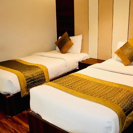 Hotel Magic Tree Karol Bagh Metro Station Ню Делхи Екстериор снимка